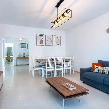 Apartament Mello Renovado, De *