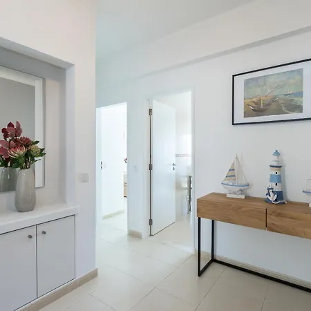 Apartament Mello Renovado, De *